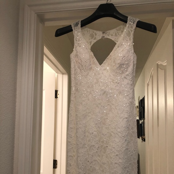 Wedding Dress - Picture 3 of 15